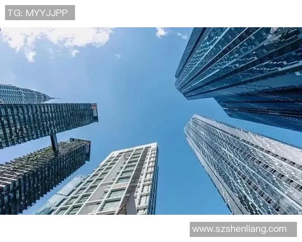 香港01报道:本港房市回暖迹象明显 专家分析楼市未来走势及风险